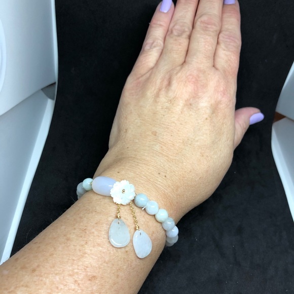 Natural Jade Agate Beads Bracelet - Picture 10 of 13